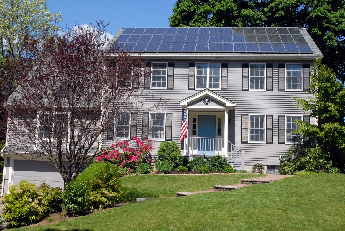 How to Estimate Solar Panel Needs for an Off-Grid Home